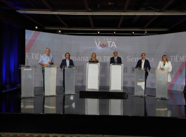 Al debate de este domingo fueron invitados todos los precandidatos de la coalición, pero el exalcalde de Barranquilla Álex Char no asistió a la cita.