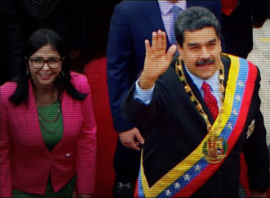 Al conseguir una cuestionada reelección en 2018 el gobierno de Nicolás Maduro recibió un fuerte rechazo internacional y sanciones internacionales lideradas por Estados Unidos, que incluso impuso un embargo al crudo venezolano.
