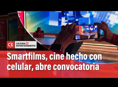 Yesenia Valencia, directora del festival, explica cómo puede grabar una película con su celular.