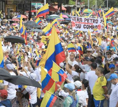 Marcha en Medellín- 15 mil personas