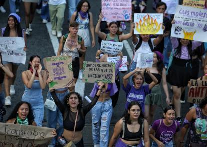 Cali Colombia 8 de marzo de 2024 Con una marcha sobre la tradicional calle 5ta, se llevó a cabo la conmemoración del día internacional de la mujer en la ciudad de Cali. Fotos Santiago Saldarriaga Quintero / EL TIEMPO