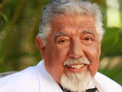 Rubén Aguirre se convirtió en un ícono gracias a su papel del profesor Jirafales en la serie 'El chavo del 8'. Aguirre falleció el 17 de junio, a los 82 años de edad.