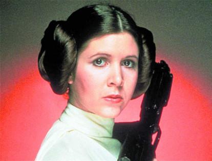 Carrie Fisher, quien interpretó a la princesa Leia en las tres primeras cintas de 'Star Wars', apareció rejuvenecida en la última película de la serie, 'Rogue One', en su mítico papel de Leia Organa.