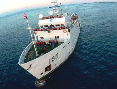 El modernizado buque oceanográfico de la Armada, ARC Providencia, sirvió de plataforma para estudios hidrográficos y de avistamiento de aves.
