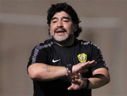 El futbolista y entrenador argentino Diego Armando Maradona protagonizó en 1981 'Te rompo el rating', en donde se interpretó a sí mismo.