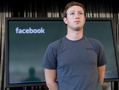 Existen rumores de que Facebook estaría interesado en Twitter. Pero se duda de esta opción pues la red social de Mark Zuckerberg ya ha implementado desarrollos similares como etiquetas y tendencias.