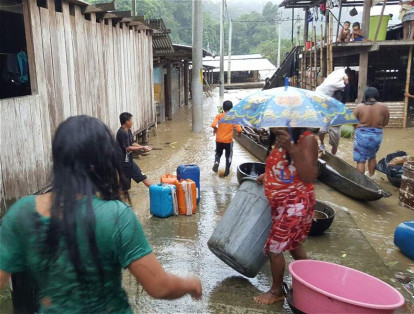El número de damnificados aumenta con las horas, mientras que las autoridades informan que la zona del departamento se encuentra totalmente inundada.