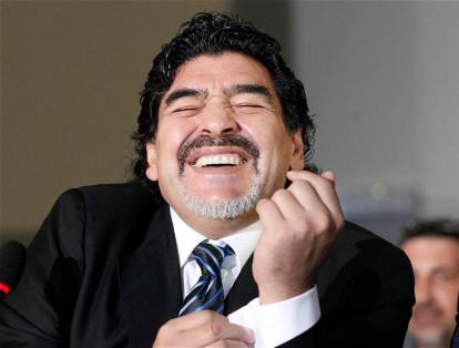 Una empresa china de fabricación de paneles solares pagó en 2010 cerca de US$28.000 por una cena con el astro argentino Diego Armando Maradona.