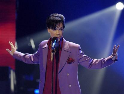 5. Prince. A pesar de que el cantante murió por una sobredosis en abril de este año, las ventas de sus álbumes se incrementaron. Ha generado 25 millones de dólares.