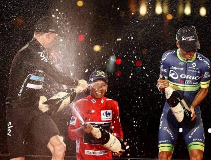 Celebración de Nairo Quintana, Chris Froome y Esteban Chaves en el podio de la Vuelta.