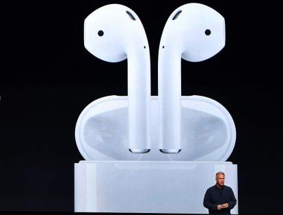 Apple apuesta por el uso de audífonos inalámbricos. Con ese objetivo en mente, anunció unos audífonos llamados Airpods, cuyo costo de lanzamiento es de 159 dólares.