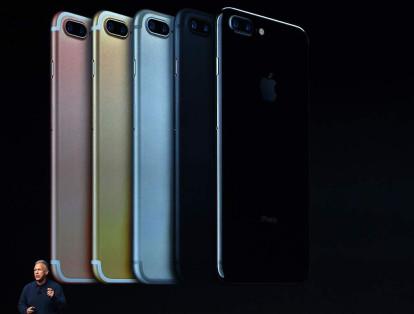 las medidas del iPhone 7 y el iPhone 7 Plus son idénticas a las de sus antecesores. No hay cambios ni en altura, ni en ancho ni en grosor (7,1 mm para el iPhone 7 y 7,3 mm para el iPhone 7 Plus).