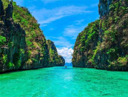 1. Palawan, Filipinas. Sus grandes atractivos son aguas color turquesa, coloridos arrecifes y playas de arena blanca.