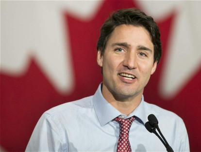 El Primer ministro de Canadá, Justin Trudeau, asumió el cargo en 2015, es licenciado en educación y literatura inglesa. Trudeau tiene tres hijos.