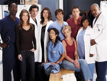 4. 'Grey's Anatomy' sigue vigente y completa 11 años en la televisión. En la serie se narra la vidaccotidiana en un hospital de Seattle, Estados Unidos.