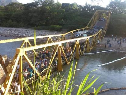 Para el Gobernador, el colapso del puente es una tragedia porque esta es una vía nacional que comunica con Meta, Arauca, Boyacá y Venezuela.