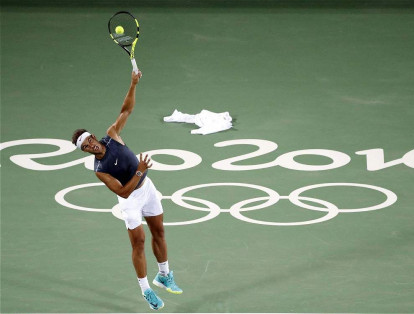También se ve la preparación del tenista español Rafael Nadal, en las canchas del centro de tenis de Río de Janeiro.