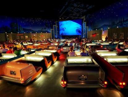 La sala de cine que tiene el resort de Disney en Florida, EE.UU., es un espacio para los fanáticos de lo 'vintage'.
