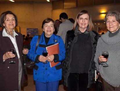 Consuelo Mendoza, Olga Lucía Jordán, María Paz Jaramillo y Gloria Triana.