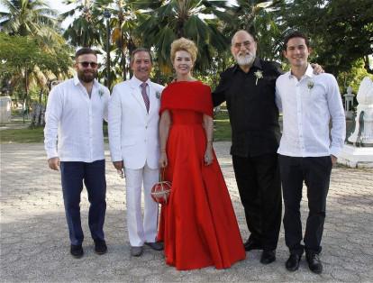 Sergio Araújo, Fernando Araújo, Ruby Rumie, Roberto Benavente y Manuel Araújo.