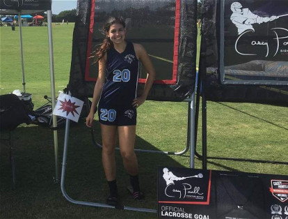 Rachel Zietz, de 16 años, es la dueña de su propia empresa 'Gladiador LaCrosse', la cual provee artículos para desempeñar este deporte. Pronto superará los 2 millones de dólares en ventas.