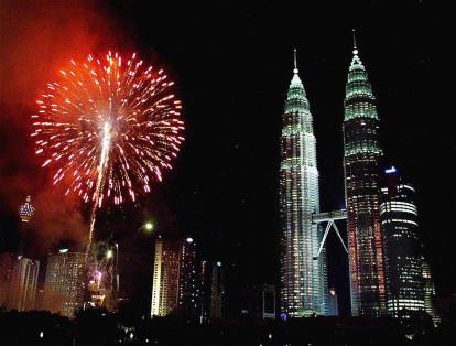 El décimo lugar lo ocupa Kuala Lumpur. La capital de Malasia recibe 12 millones de turistas al año. Las Torres Petronas y las Cuevas Batu son sus atractivos más populares.