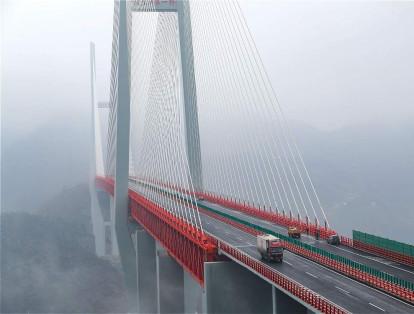 El costo total del puente Beipanjiang fue de 144 millones de dólares.