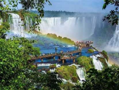Paraguay, en el sur de América, es el tercer destino más barato del mundo. Las cataratas de Iguazú, en su frontera junto a Brasil y Argentina, son imperdibles.