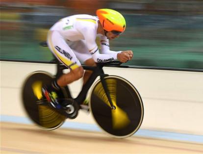 Fernando Gaviria fue cuarto en la prueba de ómnium. Es campeón mundial, pero tras esta derrota analiza su retiro del ciclismo de pista.
