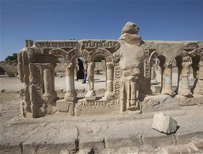 El Palacio de Hisham, que se encuentra al norte de la ciudad en el valle de Jordán, fue construido por Chliph Hisham bin Abd el-Malik (724-743 A.D.) y decorado por sus descendientes (743-744 A.D).