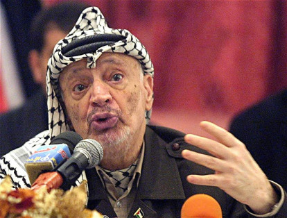 En 1994, el primer presidente de la Autoridad Palestina, Yasir Arafat, ganó el Nobel de paz con los líderes hebreos Isaac Rabin y Simon Peres. Su pasado terrorista causó polémica.