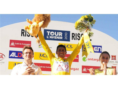 En el 2010, Nairo se coronó campeón del Tour del Porvenir con el equipo Café de Colombia-Colombia es Pasión.