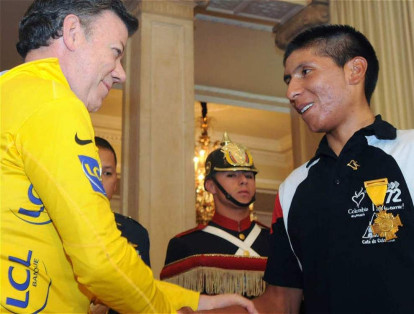 Tras coronarse campeón del Tour del Porvenir, el presidente Juan Manuel Santos condecoró al boyacense con la Cruz al Mérito Deportivo.