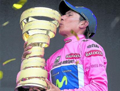 En este mismo año, ganó dos etapas y se coronó campeón del Giro de Italia. Además, obtuvo el título del mejor joven de la carrera.