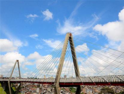 El viaducto César Gaviria Trujillo, ubicado en Pereira, resalta gracias a los 29.8 grados alcanzados esta semana.