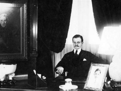El argentino Carlos Saavedra fue el primer latinoamericano en recibir un Nobel, en su caso, el de Paz en 1936. El reconocimiento vino por su mediación en el conflicto militar entre Paraguay y Bolivia.