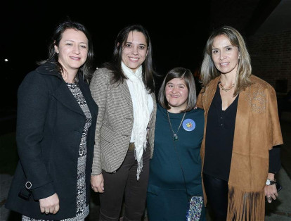Yina Gualdrón, Iliana Morales, Juana gutiérrez y Alejandra Arias.