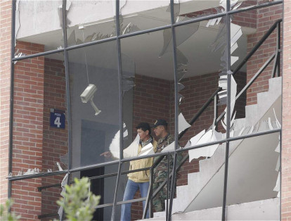 19 de octubre del 2006. Un carrobomba estalla en la universidad Militar Nueva Granada en Bogotá. Dos días después el Presidente asegura que fueron las Farc y cesa cualquier intento de negociación.
