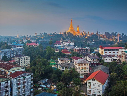 Birmania. Visitar este país conlleva ciertos desafíos, pero la recompensa es la ventana que ofrece a una Asia que se desvanece, donde las dificultades del viaje son parte de su atractivo.
