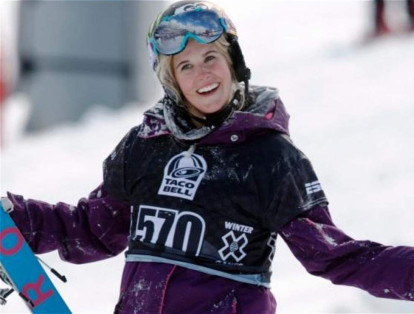 La canadiense Sarah Burke ganó 4 veces la medalla de oro en los Winter X Games. Murió tras pasar 9 días en coma, luego de un accidente mientras cuando entrenaba en el 2012.