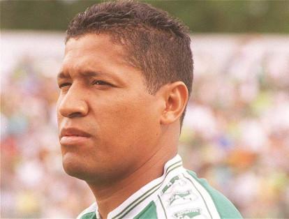 En 2002, un rayo mató al futbolista del Deportivo Cali Hermann 'Carepa' Gaviria, de 32 años. El hecho ocurrió durante el entrenamiento del equipo bajo una fuerte tormenta.