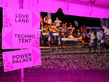 El 'Love Aruba Festival' se dividía en tres escenarios con diferentes géneros musicales distintos. Los asistentes podían disfrutar de cada uno de ellos cuando quisieran.