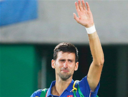 El tenista Novak Djokovic abandonó entre lágrimas la cancha al ser derrotado por el argentino Juan Martín del Potro.