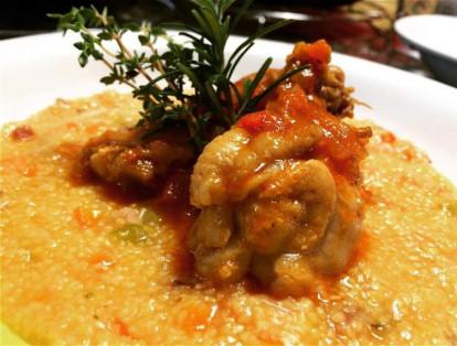 Quirera: su textura es parecida a la de la quinoa. Entre otros ingredientes, lleva cebolla y carne. Se llama así porque es típica de la ciudad de Lapa en el estado de Paraná.