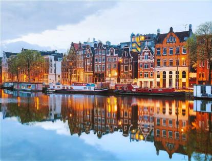 Cada asiento para viajar hasta Ámsterdam (Holanda) cuesta en promedio US$ 3.172, lo que se traduce en una reducción del 22 por ciento.