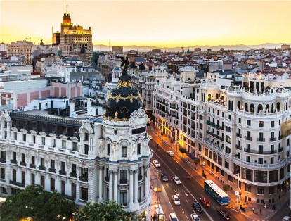Llegar en clase ejecutiva hasta Madrid, capital de España, cuesta actualmente US$ 2.984, un 6 por ciento menos si se compara con el año pasado.