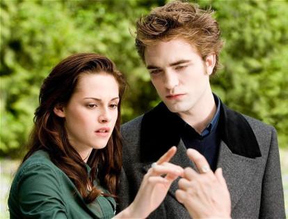 En las grabaciones de la saga 'Crepúsculo', Kristen Stewart y Robert Pattinson comenzaron su relación amorosa, que finalizó en el 2013.