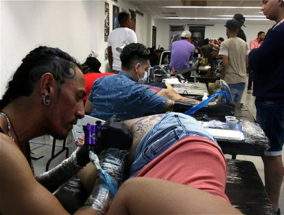 Hubo franja académica para tatuadores durante la primera jornada del Festival.