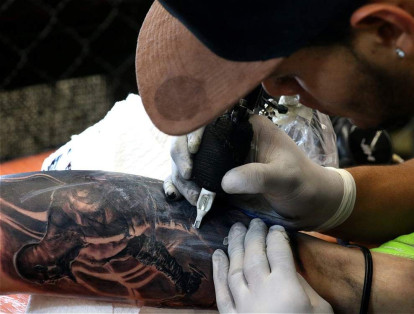 Los tatuadores mostraron su talento plasmando diferentes personajes de ciencia ficción.