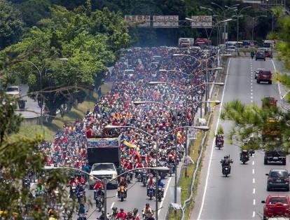Los chavistas que marcharon en Caracas no lograron la convocatoria esperada.
